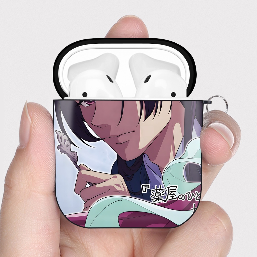 （画像用） 薬屋のひとりごと The Apothecary Diaries AirPods 第2世代保護ケース ハードシェル ブラック 耐衝撃・防指紋・カラビナ付き