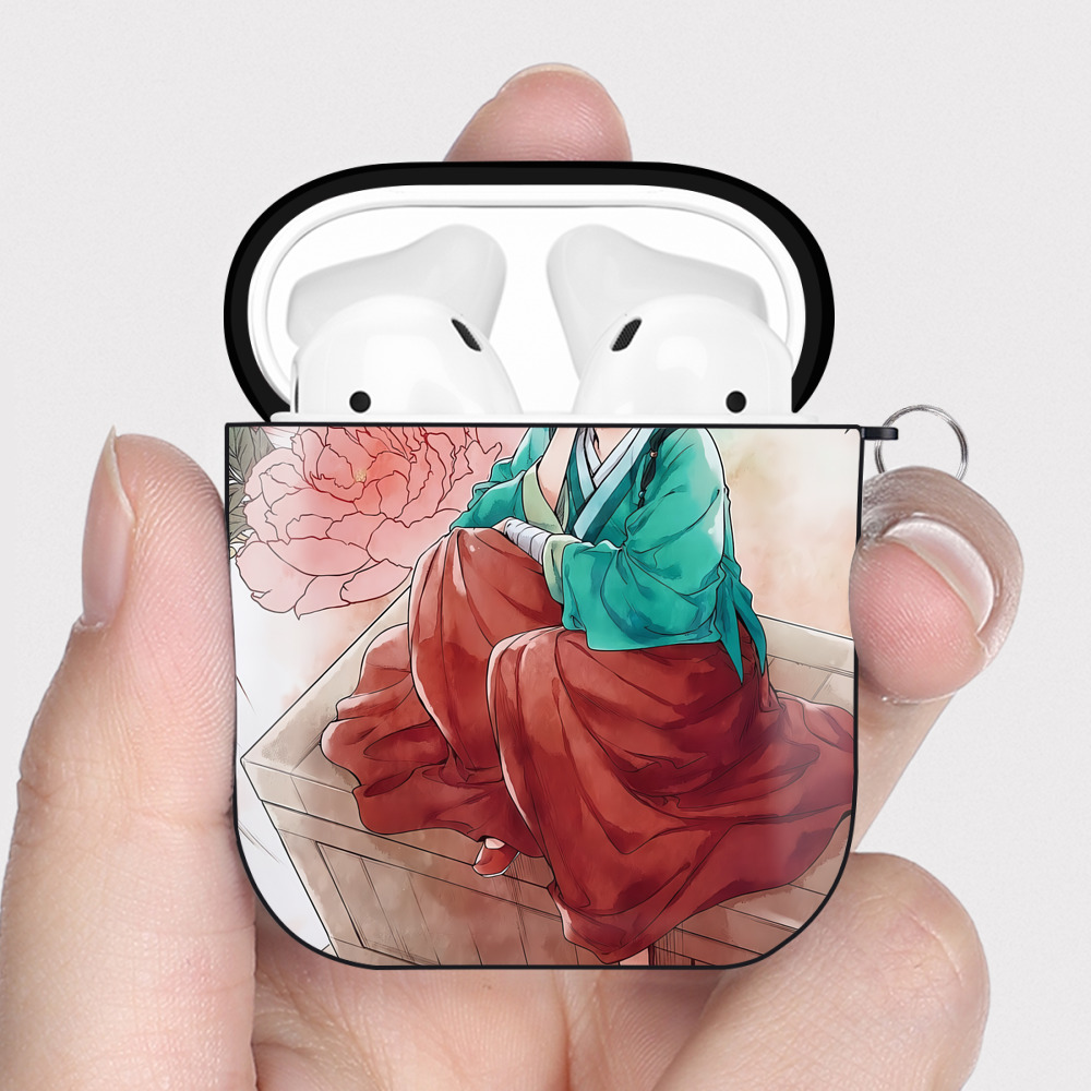 （画像用） 薬屋のひとりごと The Apothecary Diaries AirPods 第2世代保護ケース ハードシェル ブラック 耐衝撃・防指紋・カラビナ付き