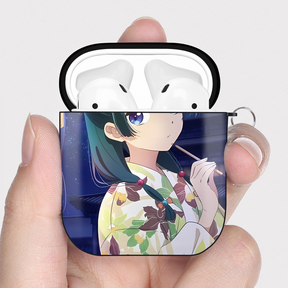 （画像用） 薬屋のひとりごと The Apothecary Diaries AirPods 第2世代保護ケース ハードシェル ブラック 耐衝撃・防指紋・カラビナ付き