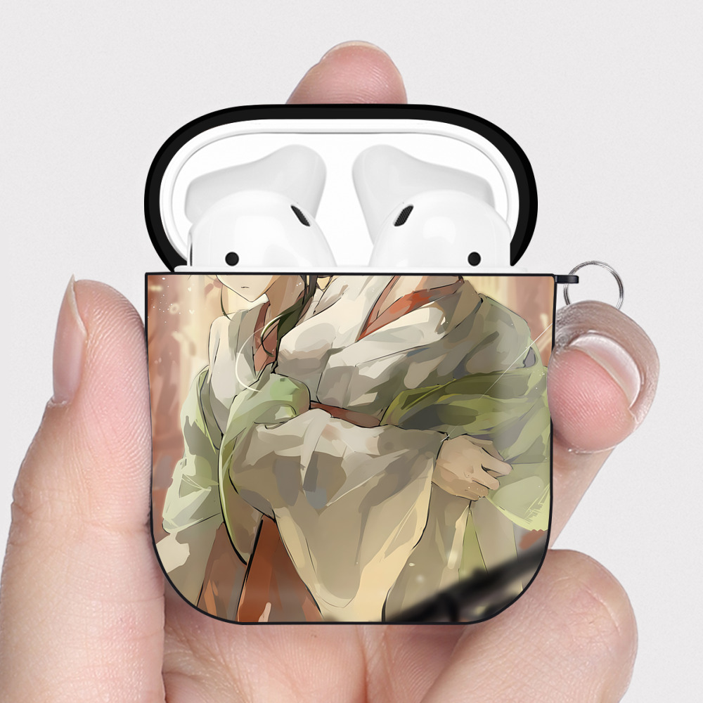 （画像用） 薬屋のひとりごと The Apothecary Diaries AirPods 第2世代保護ケース ハードシェル ブラック 耐衝撃・防指紋・カラビナ付き