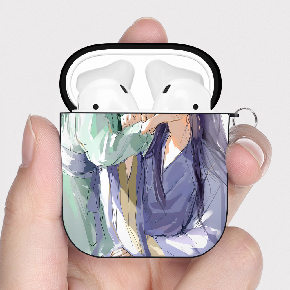 （画像用） 薬屋のひとりごと The Apothecary Diaries AirPods 第2世代保護ケース ハードシェル ブラック 耐衝撃・防指紋・カラビナ付き