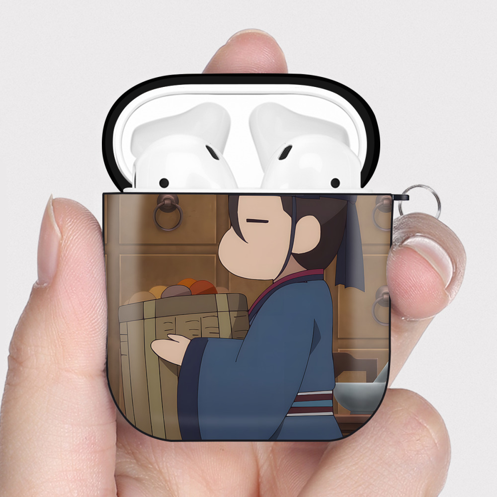（画像用） 薬屋のひとりごと The Apothecary Diaries AirPods 第2世代保護ケース ハードシェル ブラック 耐衝撃・防指紋・カラビナ付き