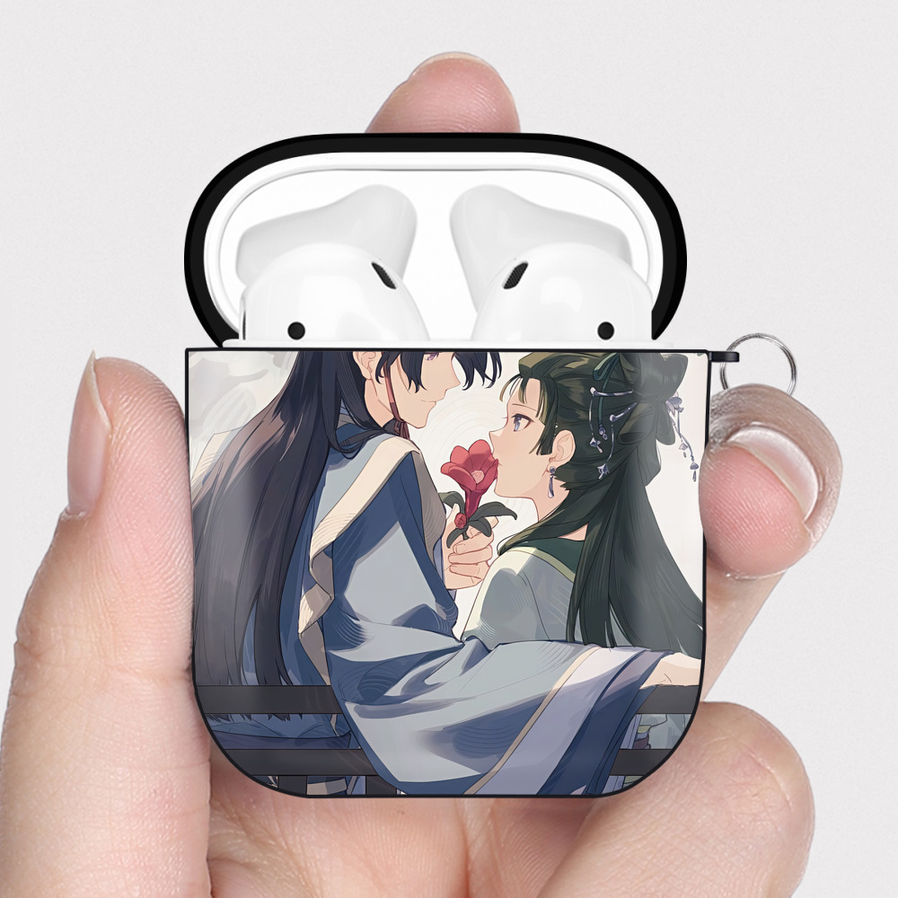 （画像用） 薬屋のひとりごと The Apothecary Diaries AirPods 第2世代保護ケース ハードシェル ブラック 耐衝撃・防指紋・カラビナ付き
