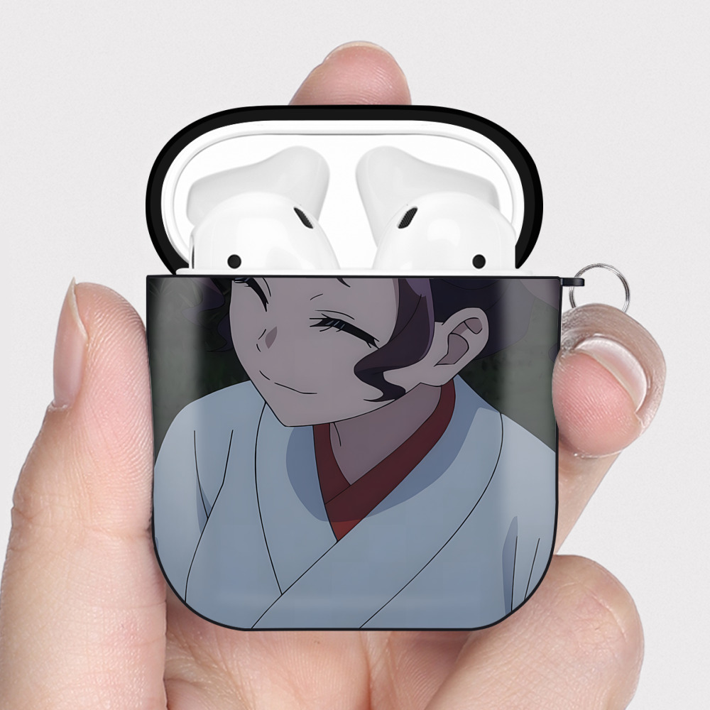 （画像用） 薬屋のひとりごと The Apothecary Diaries AirPods 第2世代保護ケース ハードシェル ブラック 耐衝撃・防指紋・カラビナ付き