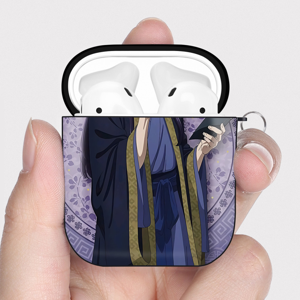 （画像用） 薬屋のひとりごと The Apothecary Diaries AirPods 第2世代保護ケース ハードシェル ブラック 耐衝撃・防指紋・カラビナ付き