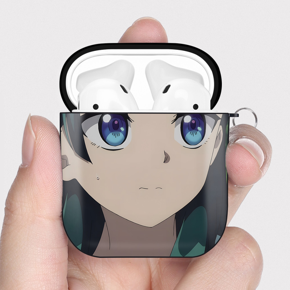 （画像用） 薬屋のひとりごと The Apothecary Diaries AirPods 第2世代保護ケース ハードシェル ブラック 耐衝撃・防指紋・カラビナ付き
