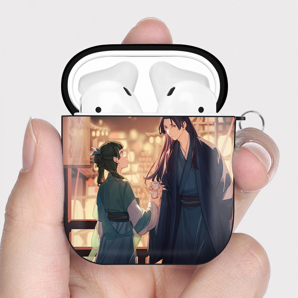（画像用） 薬屋のひとりごと The Apothecary Diaries AirPods 第2世代保護ケース ハードシェル ブラック 耐衝撃・防指紋・カラビナ付き