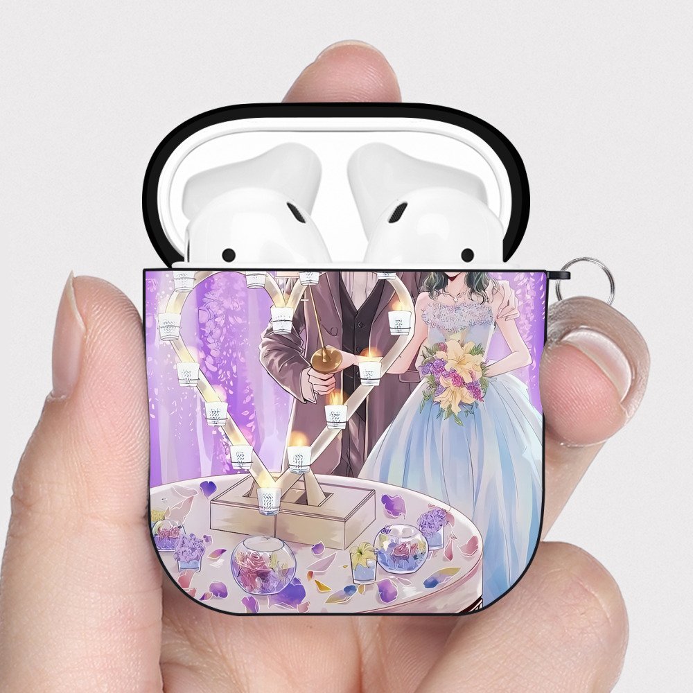 （画像用） 薬屋のひとりごと The Apothecary Diaries AirPods 第2世代保護ケース ハードシェル ブラック 耐衝撃・防指紋・カラビナ付き