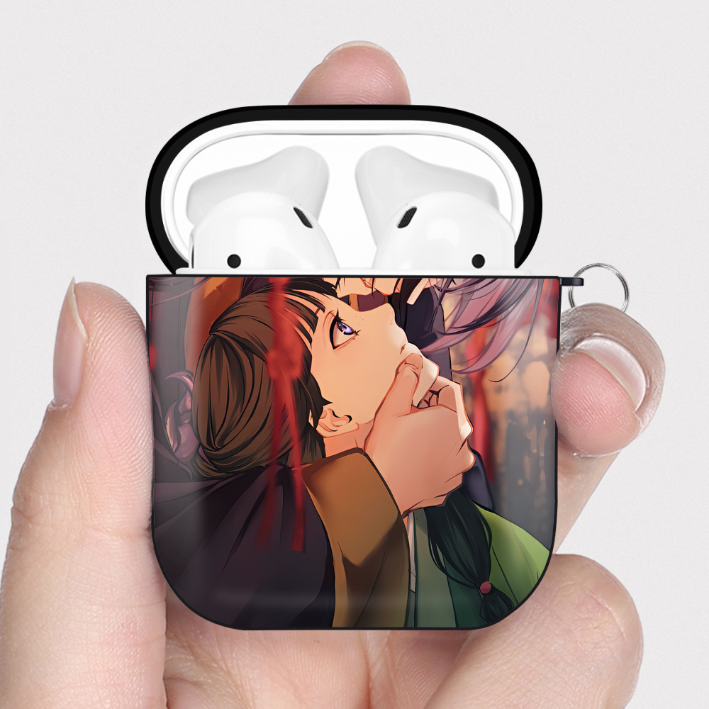（画像用） 薬屋のひとりごと The Apothecary Diaries AirPods 第2世代保護ケース ハードシェル ブラック 耐衝撃・防指紋・カラビナ付き