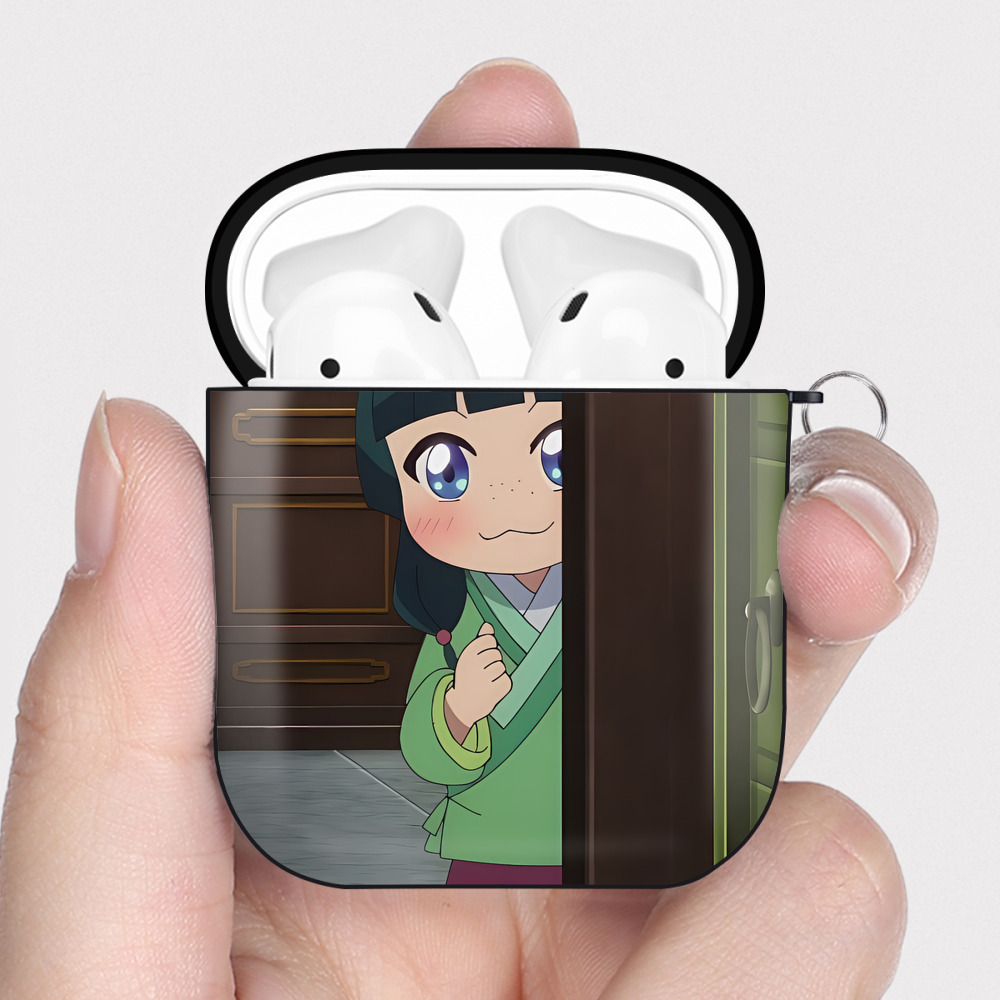 （画像用） 薬屋のひとりごと The Apothecary Diaries AirPods 第2世代保護ケース ハードシェル ブラック 耐衝撃・防指紋・カラビナ付き
