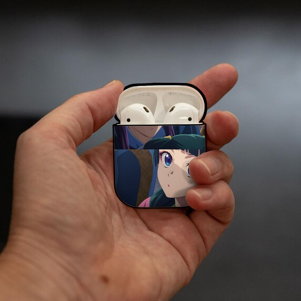 薬屋のひとりごと The Apothecary Diaries AirPods 第2世代保護ケース ハードシェル ブラック 耐衝撃・防指紋・カラビナ付き