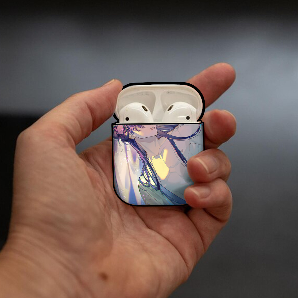薬屋のひとりごと The Apothecary Diaries AirPods 第2世代保護ケース ハードシェル ブラック 耐衝撃・防指紋・カラビナ付き