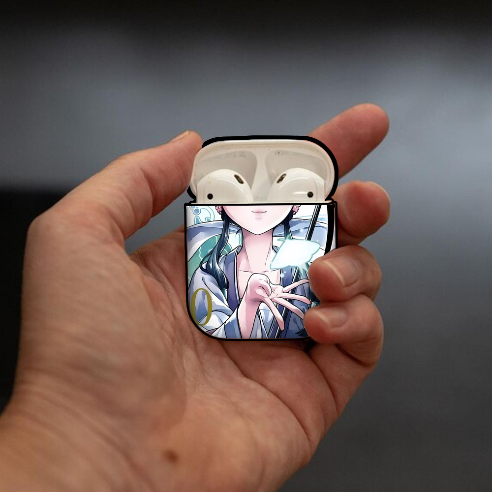 薬屋のひとりごと The Apothecary Diaries AirPods 第2世代保護ケース ハードシェル ブラック 耐衝撃・防指紋・カラビナ付き