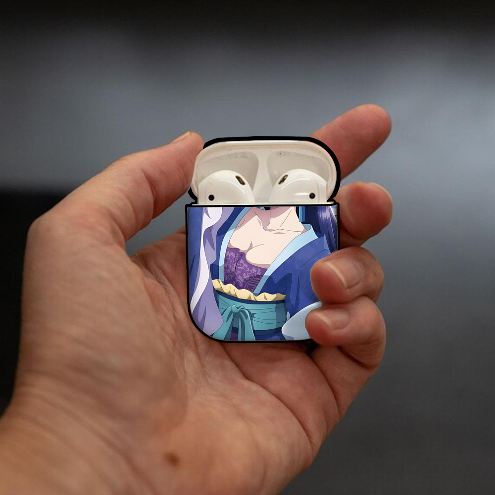 薬屋のひとりごと The Apothecary Diaries AirPods 第2世代保護ケース ハードシェル ブラック 耐衝撃・防指紋・カラビナ付き