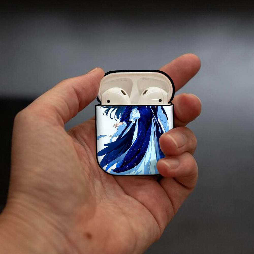 薬屋のひとりごと The Apothecary Diaries AirPods 第2世代保護ケース ハードシェル ブラック 耐衝撃・防指紋・カラビナ付き