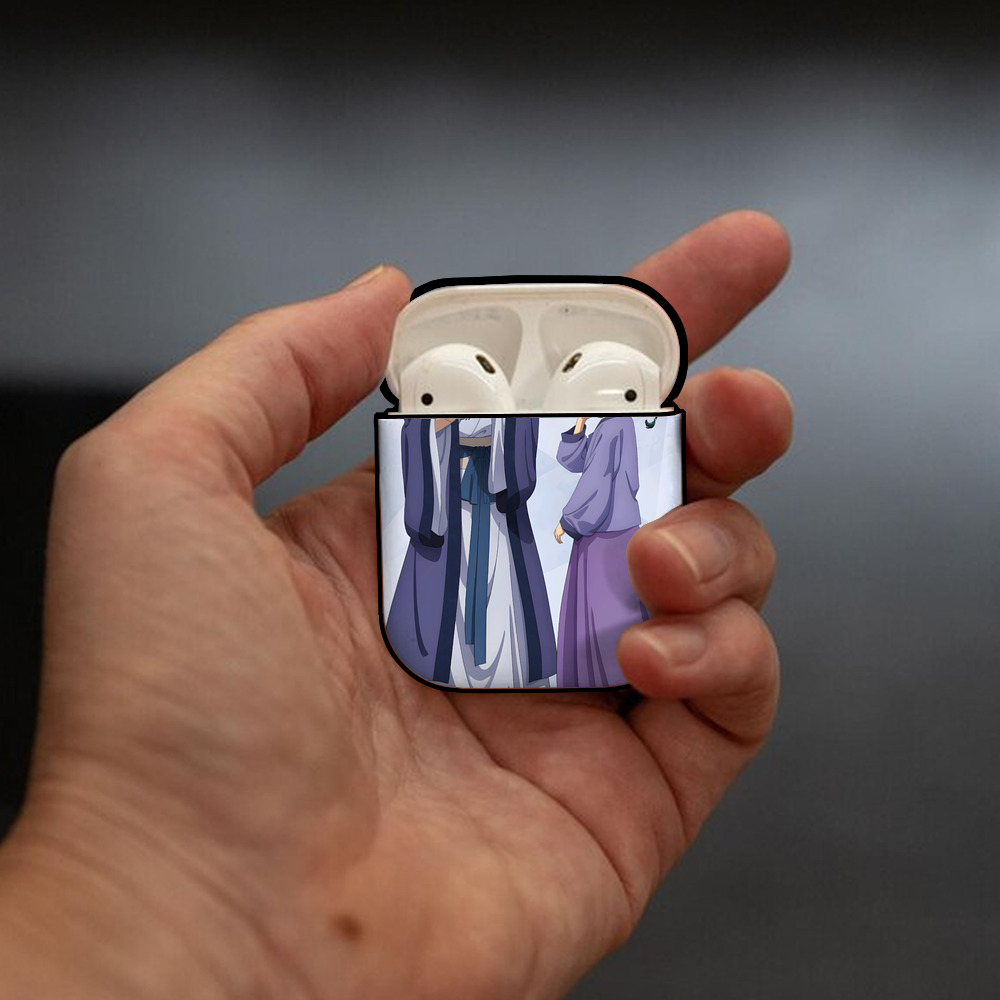 薬屋のひとりごと The Apothecary Diaries AirPods 第2世代保護ケース ハードシェル ブラック 耐衝撃・防指紋・カラビナ付き