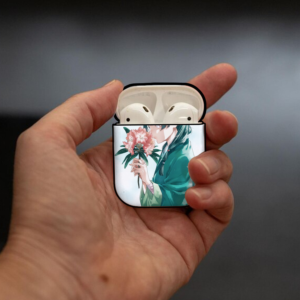 薬屋のひとりごと The Apothecary Diaries AirPods 第2世代保護ケース ハードシェル ブラック 耐衝撃・防指紋・カラビナ付き