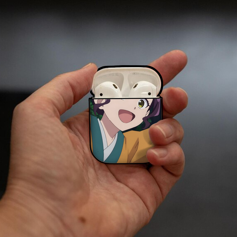 薬屋のひとりごと The Apothecary Diaries AirPods 第2世代保護ケース ハードシェル ブラック 耐衝撃・防指紋・カラビナ付き
