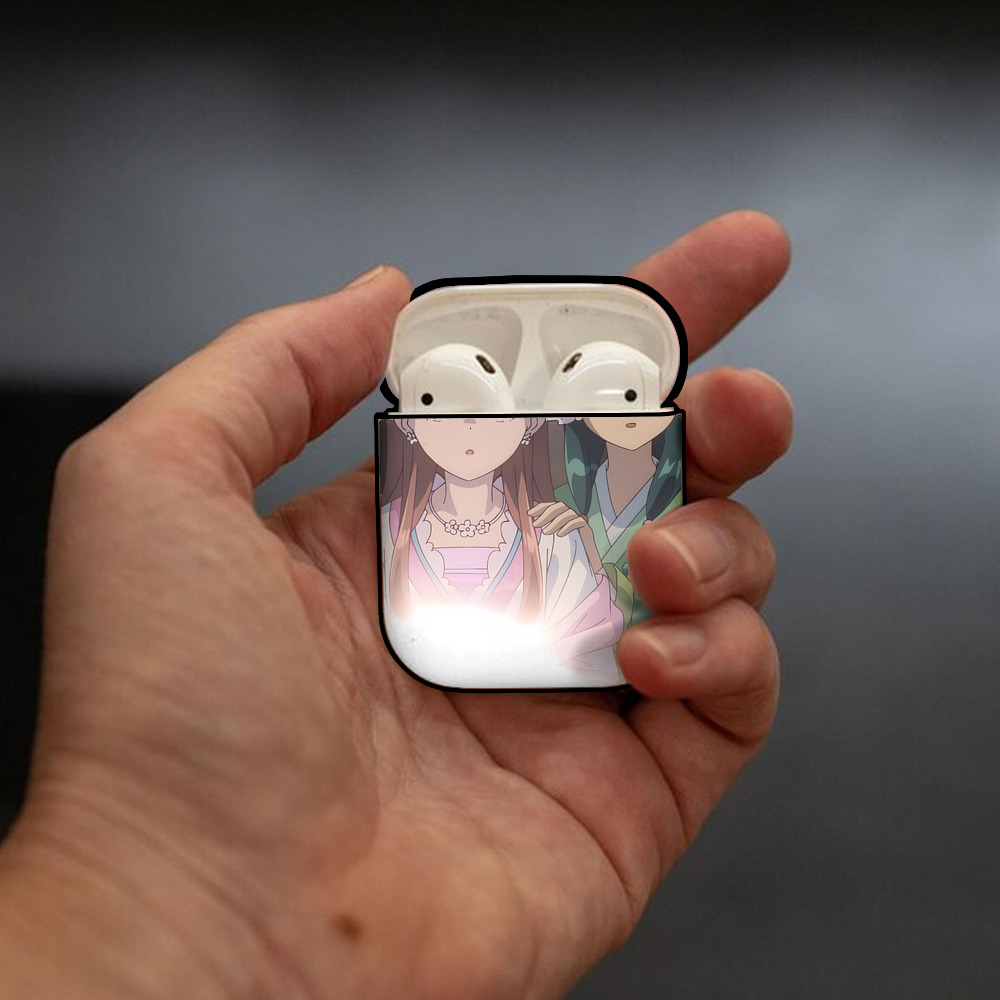 薬屋のひとりごと The Apothecary Diaries AirPods 第2世代保護ケース ハードシェル ブラック 耐衝撃・防指紋・カラビナ付き