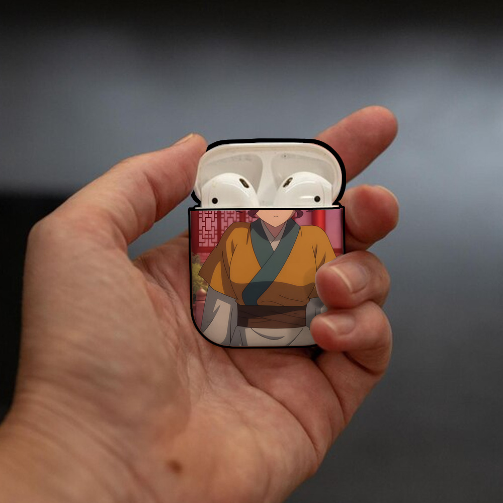 薬屋のひとりごと The Apothecary Diaries AirPods 第2世代保護ケース ハードシェル ブラック 耐衝撃・防指紋・カラビナ付き