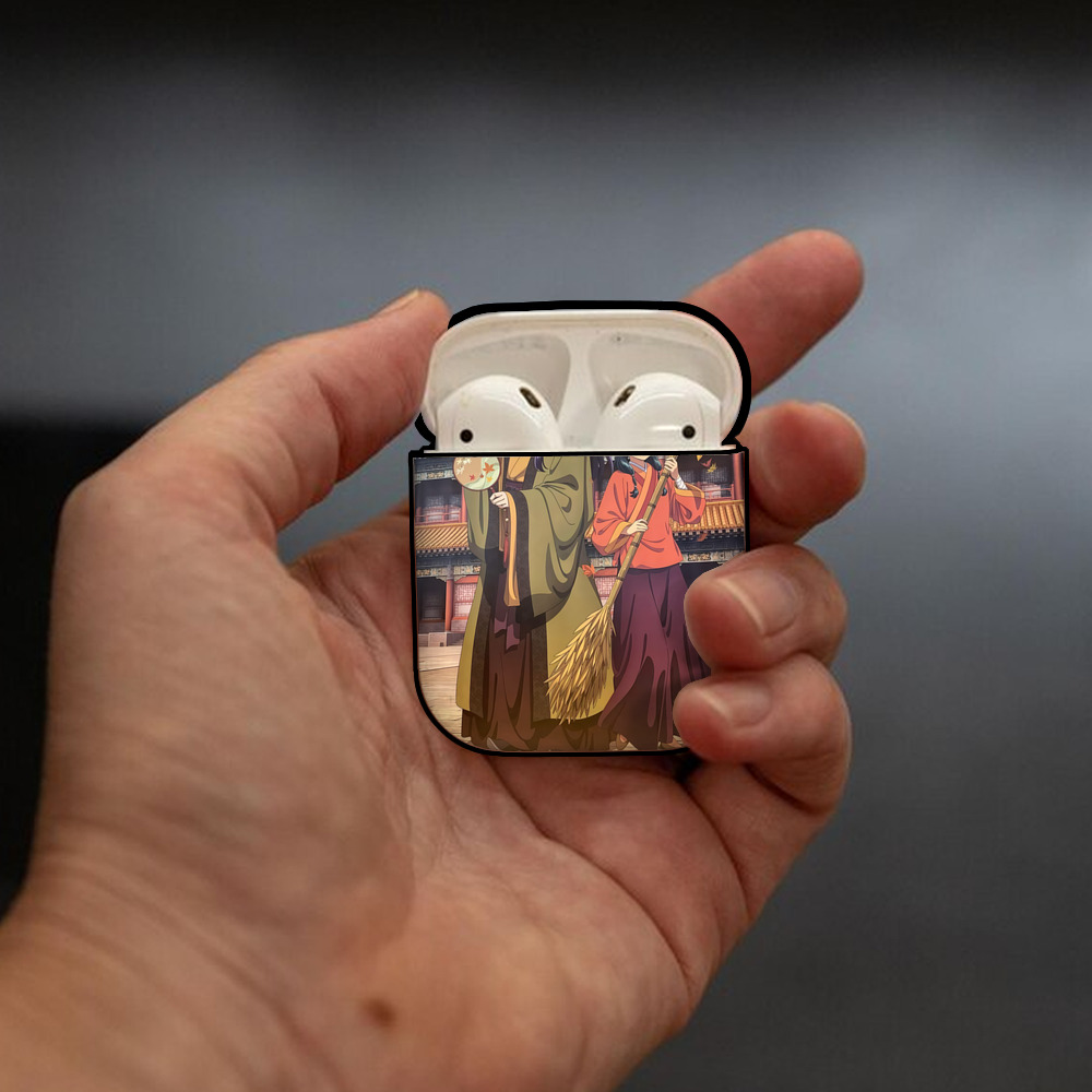 薬屋のひとりごと The Apothecary Diaries AirPods 第2世代保護ケース ハードシェル ブラック 耐衝撃・防指紋・カラビナ付き