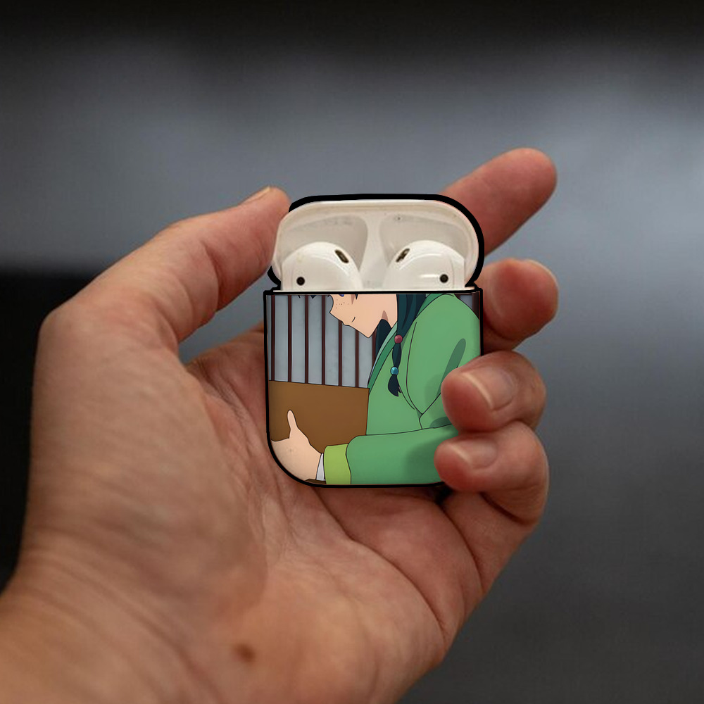 薬屋のひとりごと The Apothecary Diaries AirPods 第2世代保護ケース ハードシェル ブラック 耐衝撃・防指紋・カラビナ付き