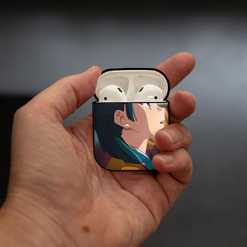 薬屋のひとりごと The Apothecary Diaries AirPods 第2世代保護ケース ハードシェル ブラック 耐衝撃・防指紋・カラビナ付き