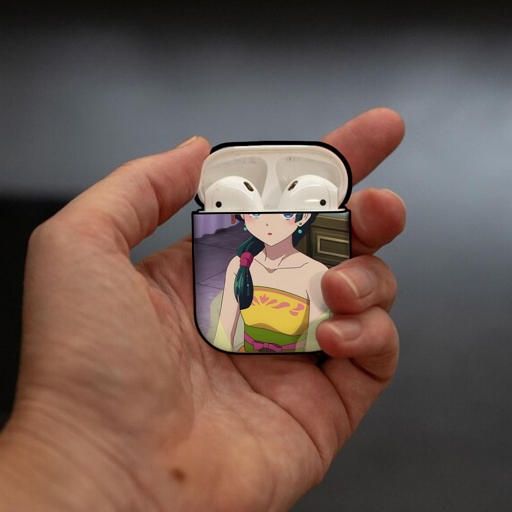 薬屋のひとりごと The Apothecary Diaries AirPods 第2世代保護ケース ハードシェル ブラック 耐衝撃・防指紋・カラビナ付き