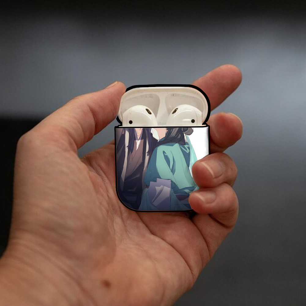 薬屋のひとりごと The Apothecary Diaries AirPods 第2世代保護ケース ハードシェル ブラック 耐衝撃・防指紋・カラビナ付き