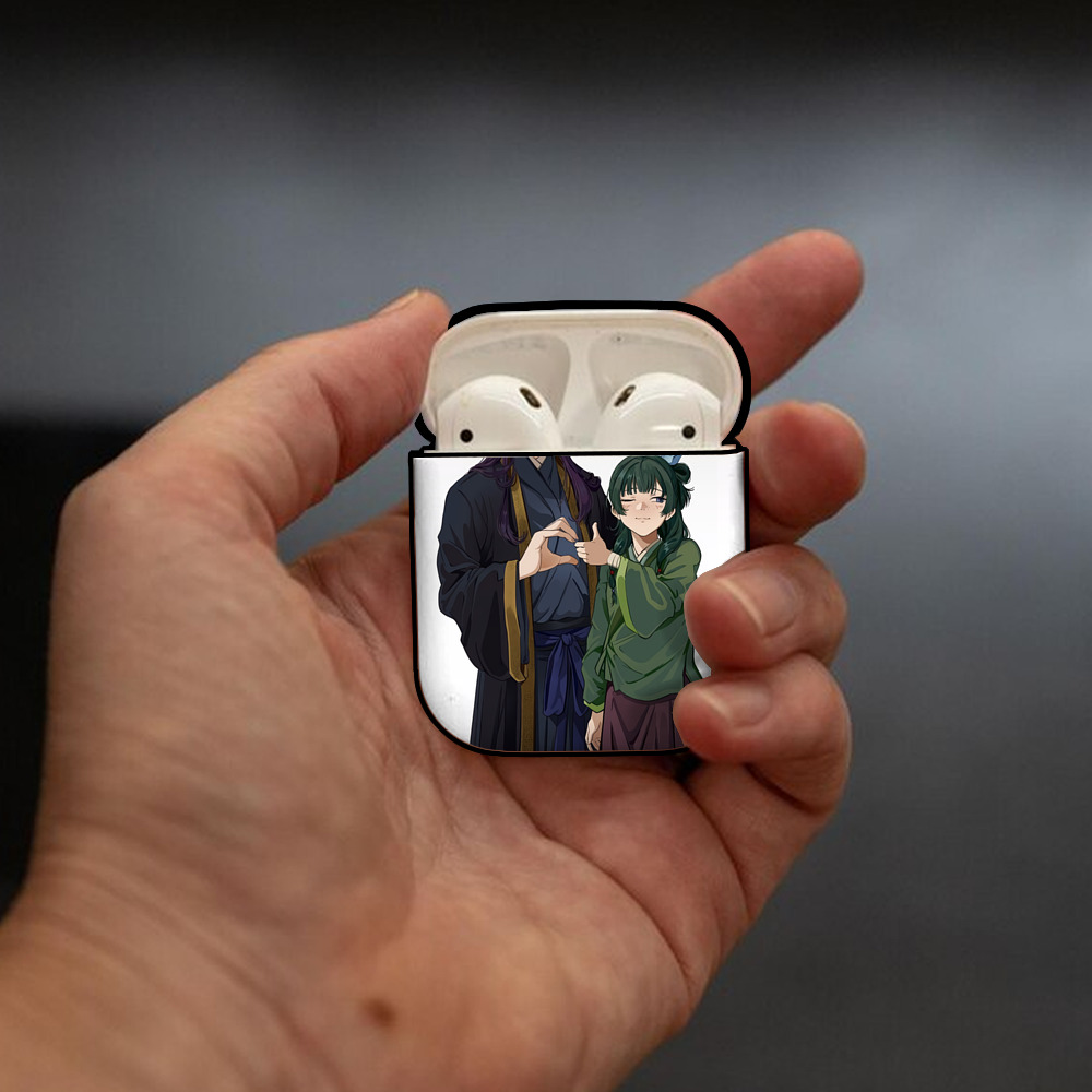薬屋のひとりごと The Apothecary Diaries AirPods 第2世代保護ケース ハードシェル ブラック 耐衝撃・防指紋・カラビナ付き
