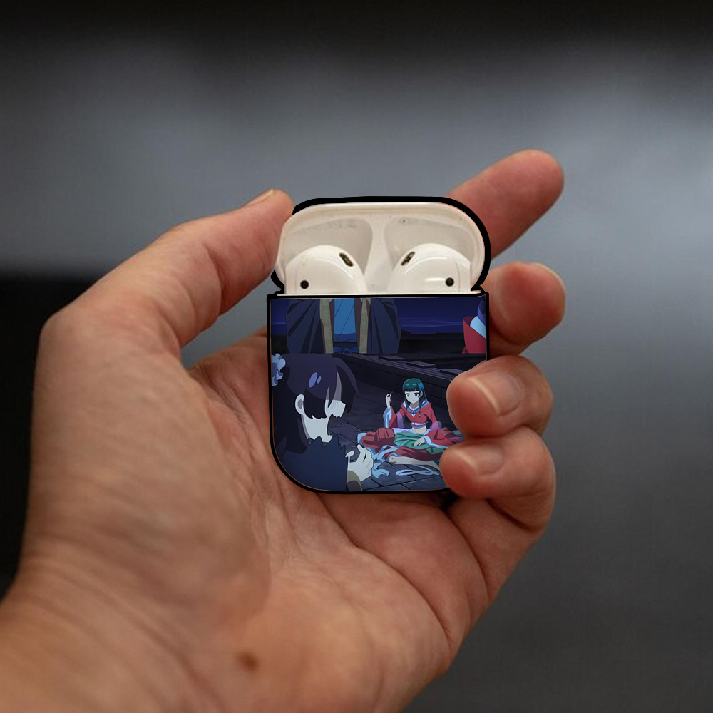 薬屋のひとりごと The Apothecary Diaries AirPods 第2世代保護ケース ハードシェル ブラック 耐衝撃・防指紋・カラビナ付き