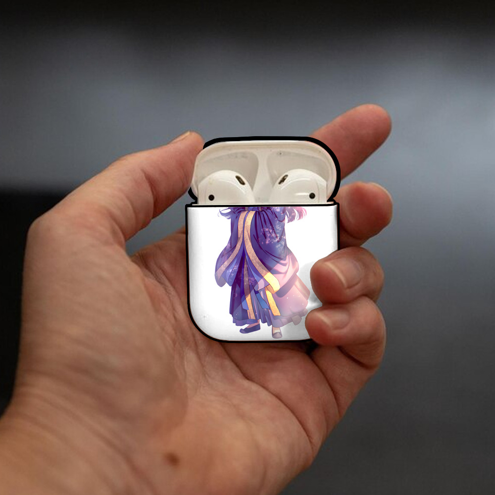 薬屋のひとりごと The Apothecary Diaries AirPods 第2世代保護ケース ハードシェル ブラック 耐衝撃・防指紋・カラビナ付き