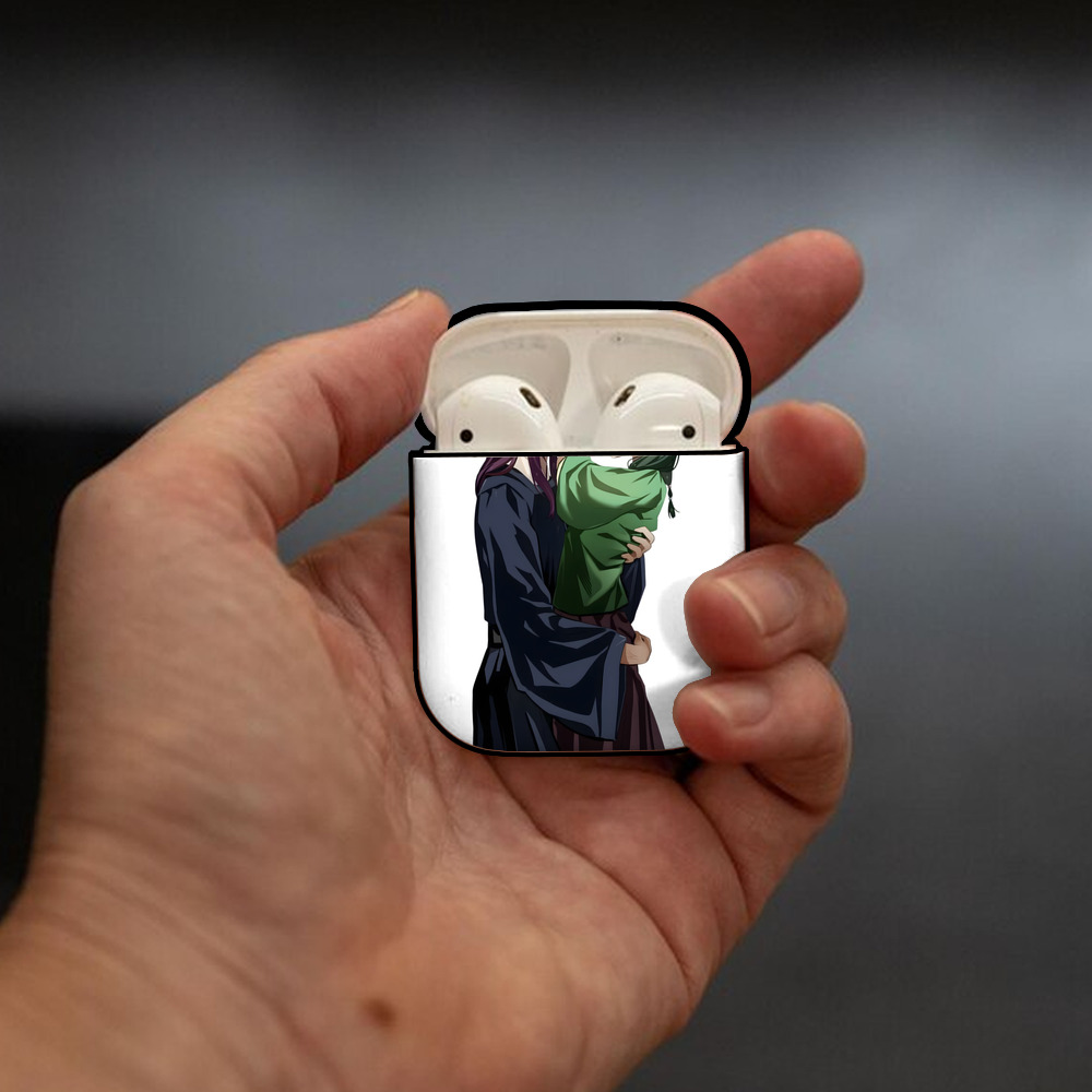 薬屋のひとりごと The Apothecary Diaries AirPods 第2世代保護ケース ハードシェル ブラック 耐衝撃・防指紋・カラビナ付き