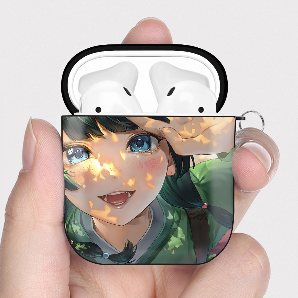 （画像用） 薬屋のひとりごと The Apothecary Diaries AirPods 第2世代保護ケース ハードシェル ブラック 耐衝撃・防指紋・カラビナ付き