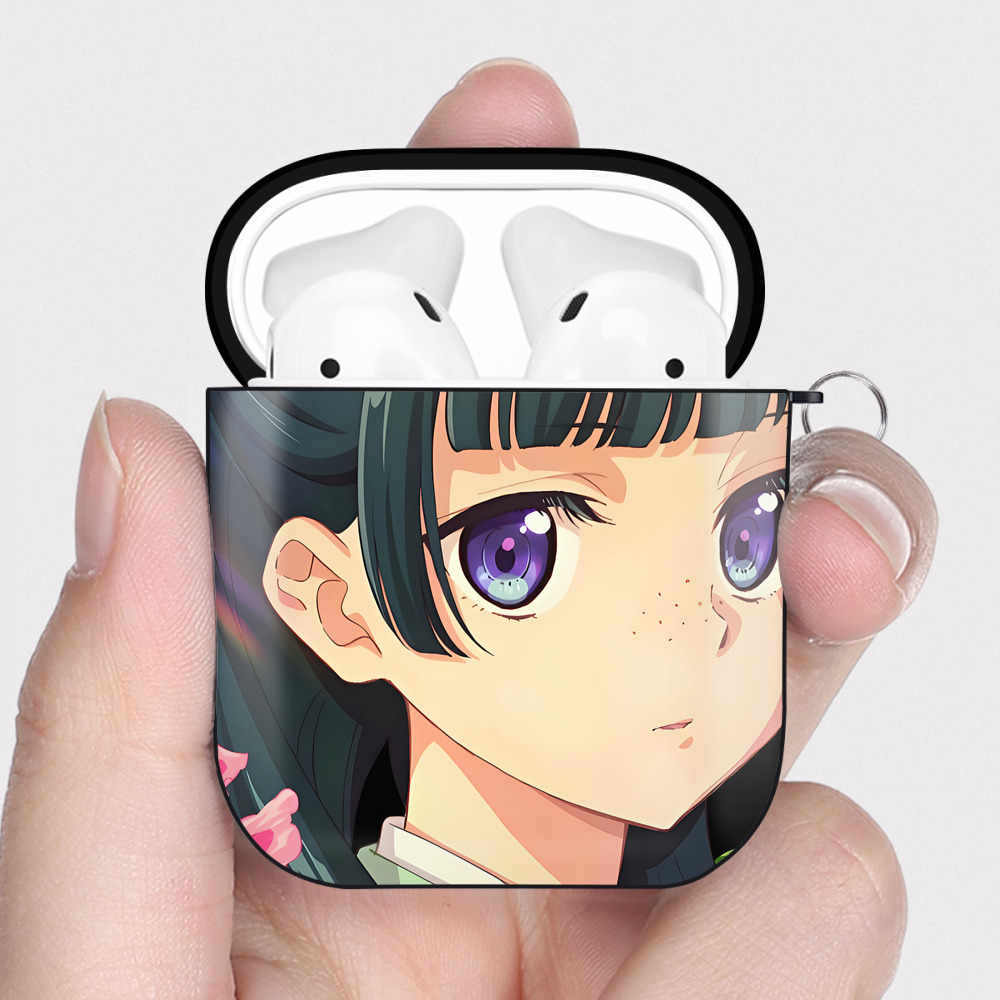 （画像用） 薬屋のひとりごと The Apothecary Diaries AirPods 第2世代保護ケース ハードシェル ブラック 耐衝撃・防指紋・カラビナ付き