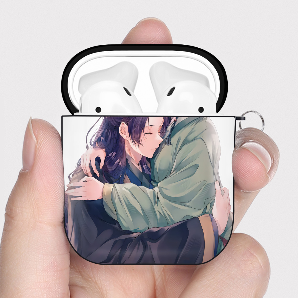 （画像用） 薬屋のひとりごと The Apothecary Diaries AirPods 第2世代保護ケース ハードシェル ブラック 耐衝撃・防指紋・カラビナ付き