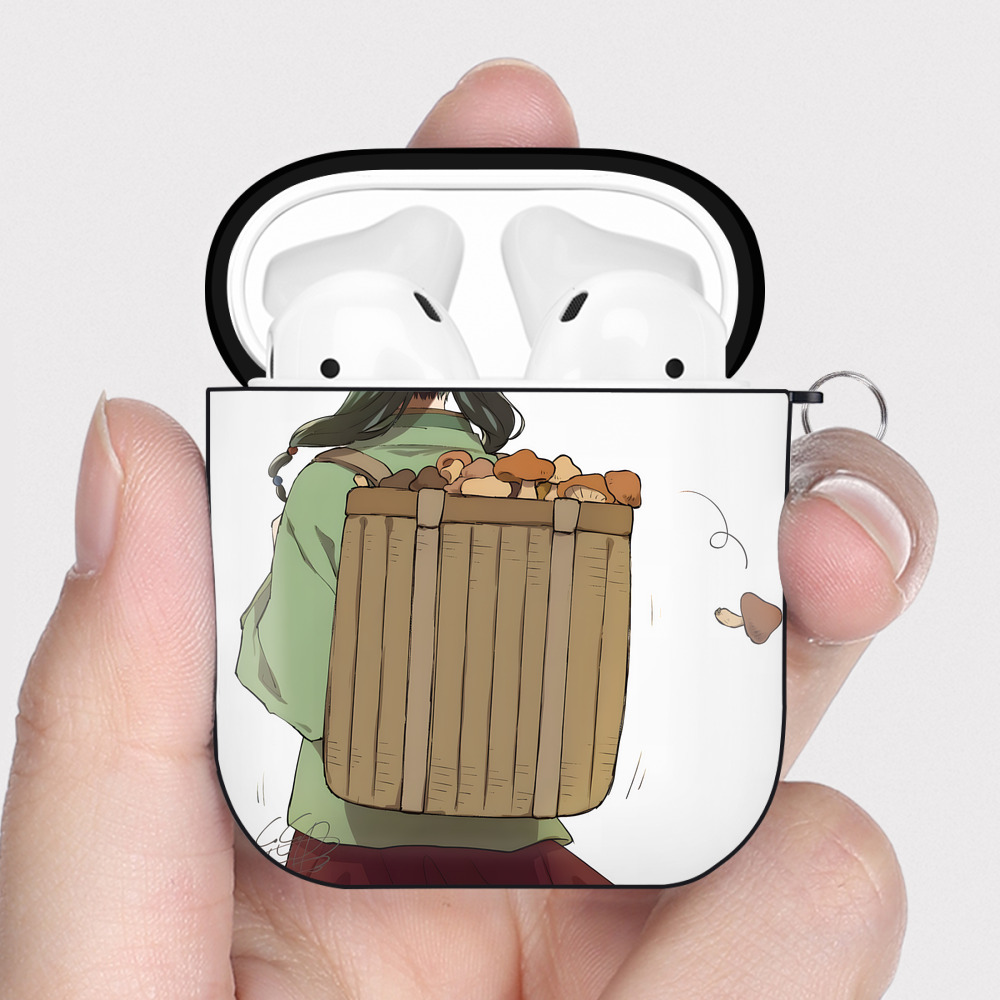 （画像用） 薬屋のひとりごと The Apothecary Diaries AirPods 第2世代保護ケース ハードシェル ブラック 耐衝撃・防指紋・カラビナ付き