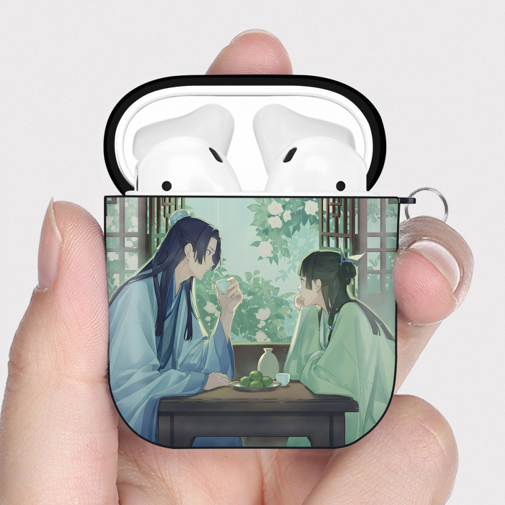 （画像用） 薬屋のひとりごと The Apothecary Diaries AirPods 第2世代保護ケース ハードシェル ブラック 耐衝撃・防指紋・カラビナ付き