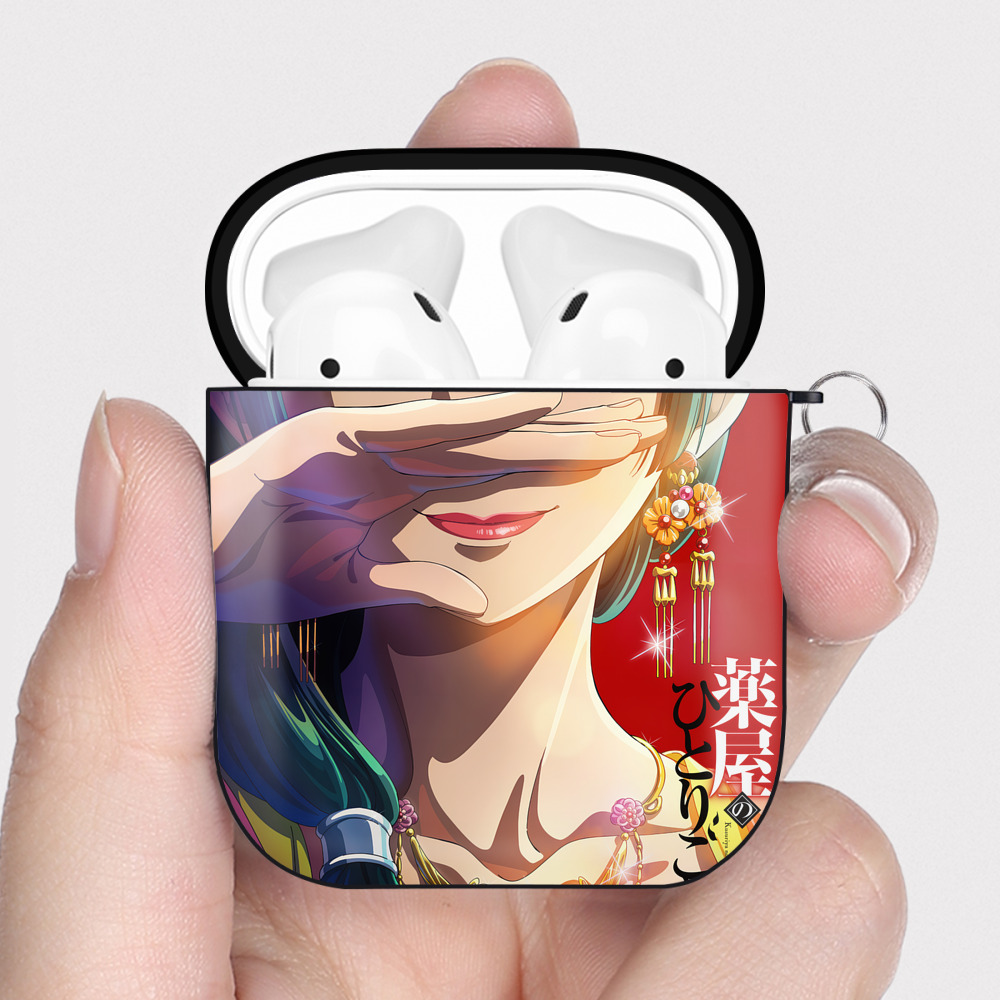 （画像用） 薬屋のひとりごと The Apothecary Diaries AirPods 第2世代保護ケース ハードシェル ブラック 耐衝撃・防指紋・カラビナ付き