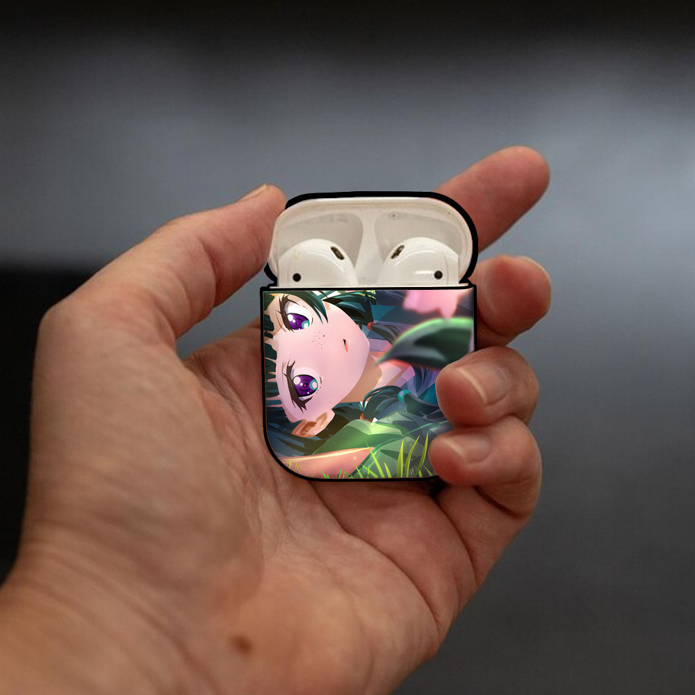 薬屋のひとりごと The Apothecary Diaries AirPods 第2世代保護ケース ハードシェル ブラック 耐衝撃・防指紋・カラビナ付き