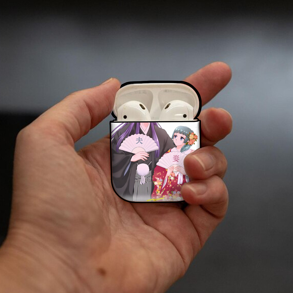 薬屋のひとりごと The Apothecary Diaries AirPods 第2世代保護ケース ハードシェル ブラック 耐衝撃・防指紋・カラビナ付き