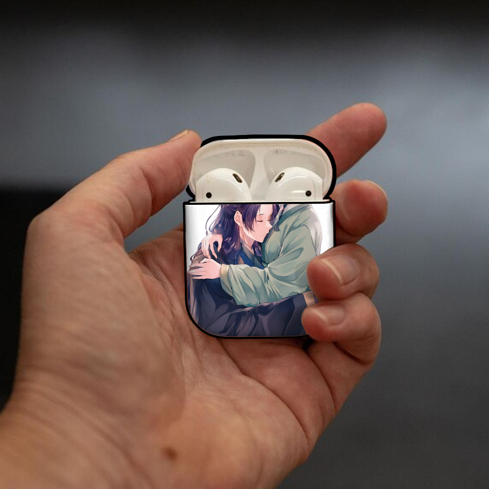 薬屋のひとりごと The Apothecary Diaries AirPods 第2世代保護ケース ハードシェル ブラック 耐衝撃・防指紋・カラビナ付き