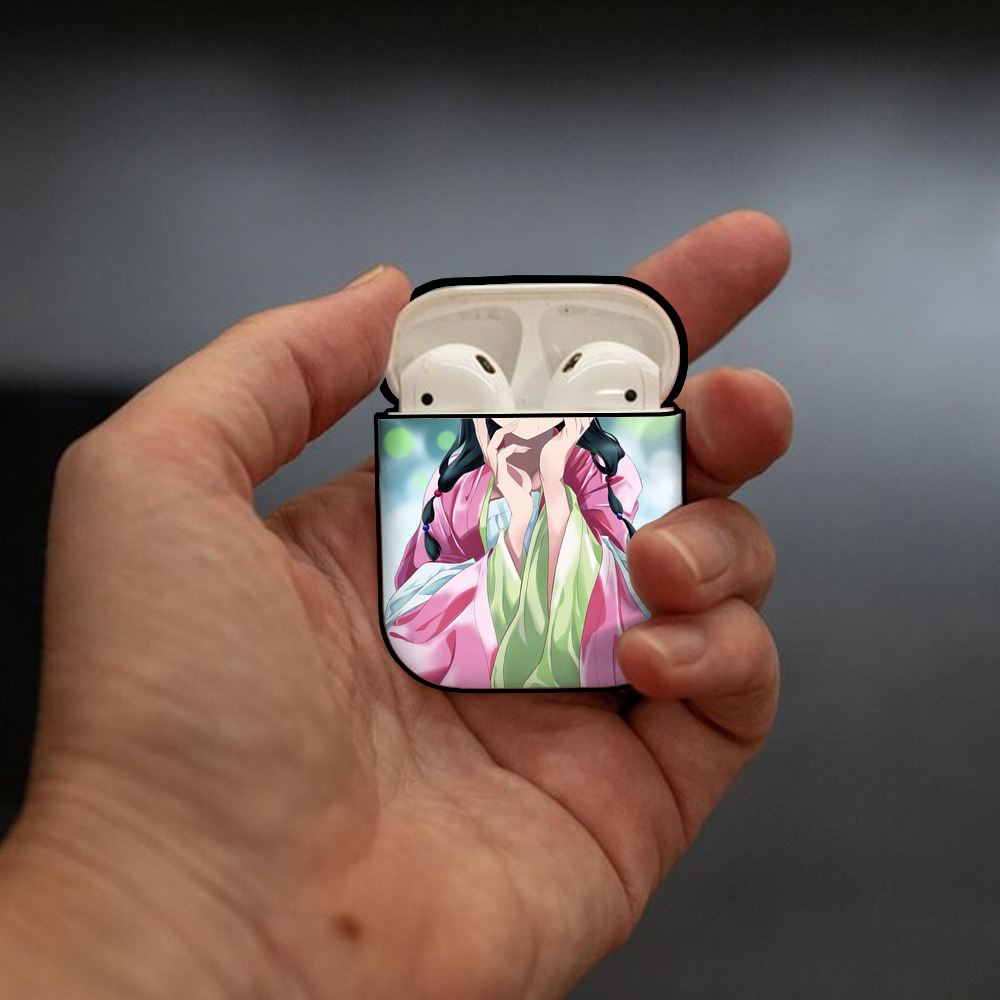薬屋のひとりごと The Apothecary Diaries AirPods 第2世代保護ケース ハードシェル ブラック 耐衝撃・防指紋・カラビナ付き