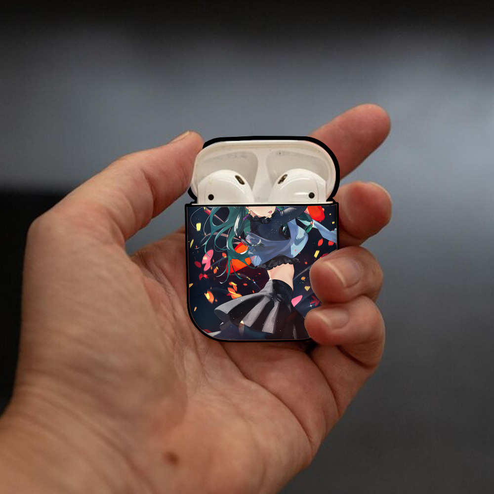 薬屋のひとりごと The Apothecary Diaries AirPods 第2世代保護ケース ハードシェル ブラック 耐衝撃・防指紋・カラビナ付き