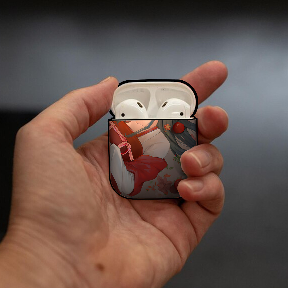 薬屋のひとりごと The Apothecary Diaries AirPods 第2世代保護ケース ハードシェル ブラック 耐衝撃・防指紋・カラビナ付き